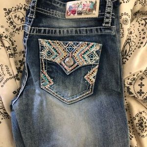 Grave cropped jeans with Aztec pockets!